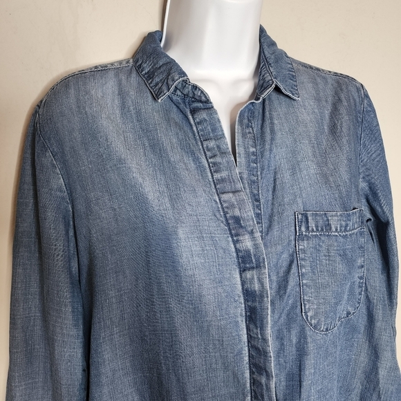 Cloth & Stone chambray button down - Picture 10 of 12